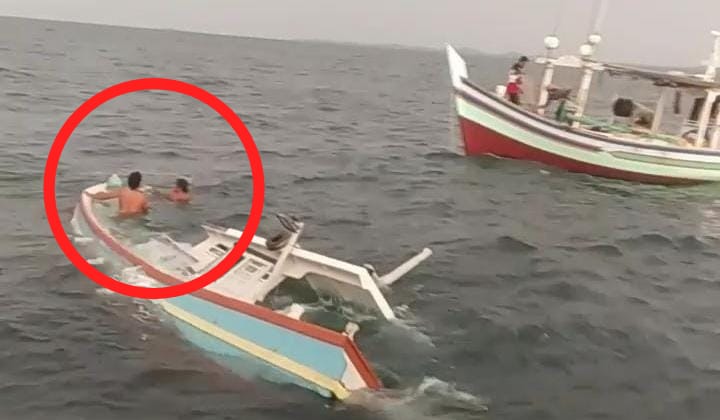 Korban Perahu Tenggelam Bertahan di Laut selama 3 Jam, Sebuah Perahu Nelayan Pemancing Cumi Tenggelam di Perairan Batu Itam