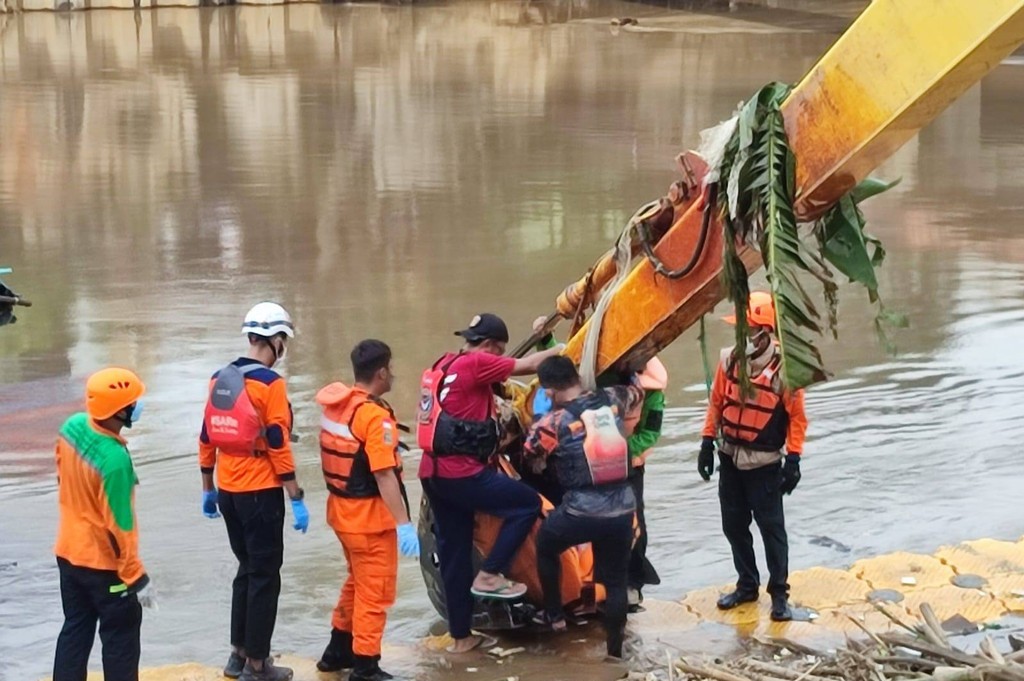 Mahasiswi IPB Terseret Arus Banjir dari Bogor hingga Ditemukan di Jakarta Barat